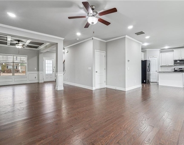 659 Lynnfield Drive - Photo Thumbnail 7