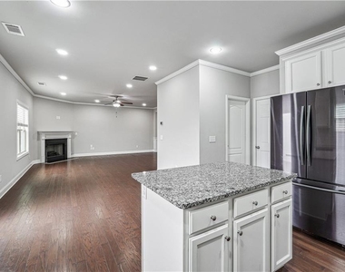 659 Lynnfield Drive - Photo Thumbnail 10