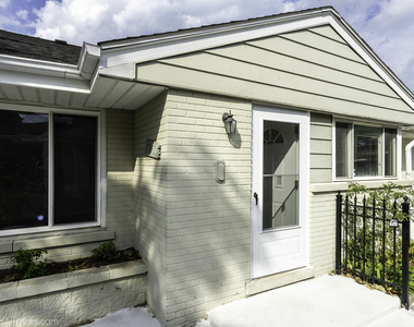 7261 N East Prairie Road - Photo Thumbnail 1