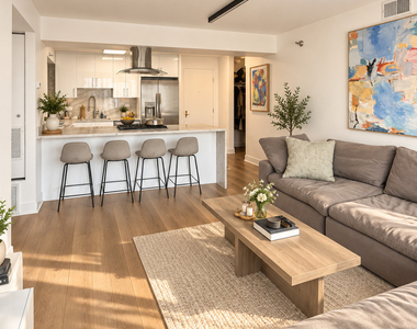 1309 N Wells Street - Photo Thumbnail 4