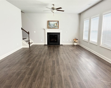 4418 Beechnut View - Photo Thumbnail 2
