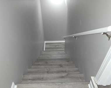 1912 Governors Lane - Photo Thumbnail 18