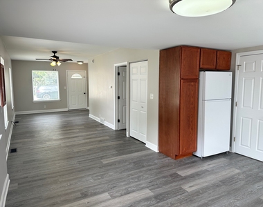 7425 Cedar Drive - Photo Thumbnail 7