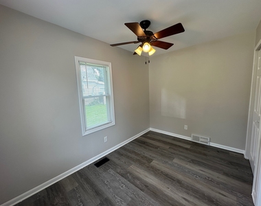 7425 Cedar Drive - Photo Thumbnail 12