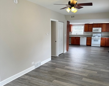 7425 Cedar Drive - Photo Thumbnail 3