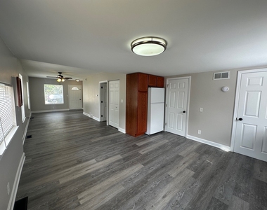 7425 Cedar Drive - Photo Thumbnail 8