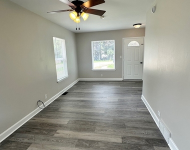 7425 Cedar Drive - Photo Thumbnail 9