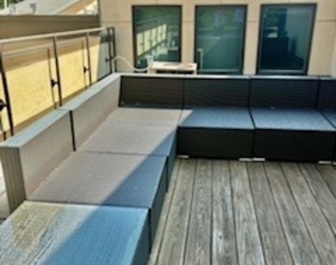 917 N Kingsbury Street - Photo Thumbnail 12