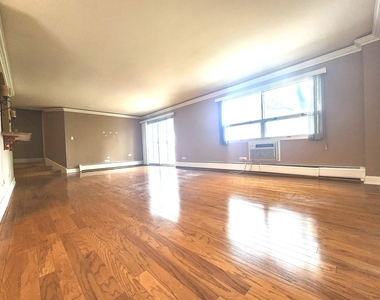 9009 Golf Road - Photo Thumbnail 3