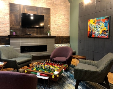 1432 W 21st Street - Photo Thumbnail 2