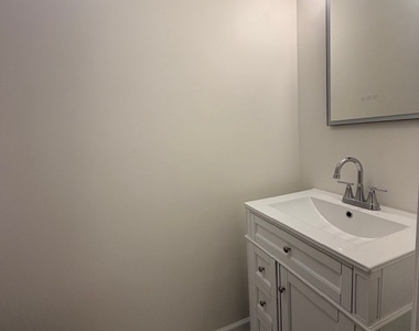 1062 Inverrary Lane - Photo Thumbnail 2