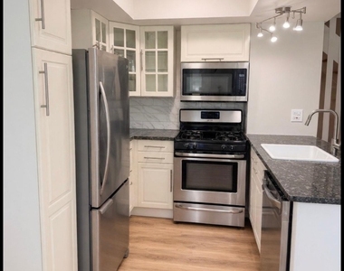 1062 Inverrary Lane - Photo Thumbnail 4