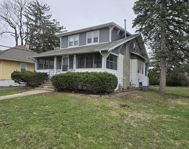 249 E Park Boulevard - Photo Thumbnail 2
