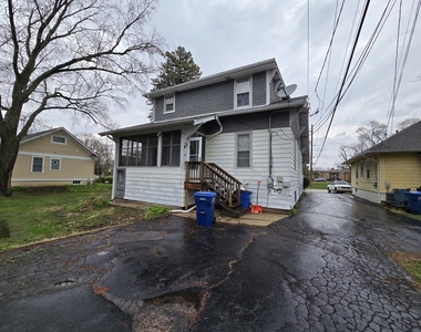 249 E Park Boulevard - Photo Thumbnail 4