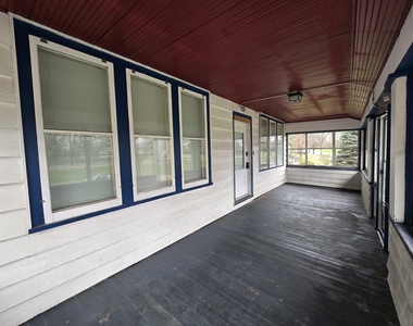 249 E Park Boulevard - Photo Thumbnail 3