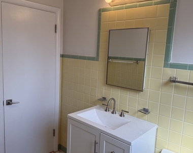2718 W Balmoral Avenue - Photo Thumbnail 16