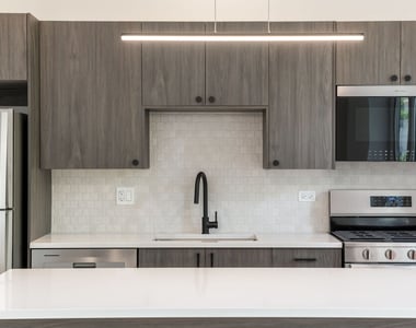 224 S Ashland Avenue - Photo Thumbnail 4