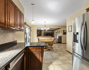 14620 S Bridle Court - Photo Thumbnail 7