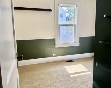921 Chicago Avenue - Photo Thumbnail 8