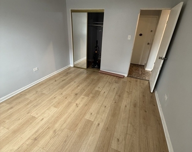 6700 S Paxton Avenue - Photo Thumbnail 5