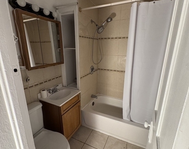 2454 W Diversey Avenue - Photo Thumbnail 6