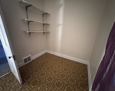 2454 W Diversey Avenue - Photo Thumbnail 9