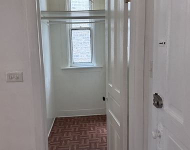 2454 W Diversey Avenue - Photo Thumbnail 12