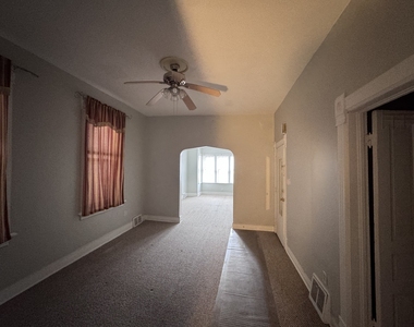 2454 W Diversey Avenue - Photo Thumbnail 4