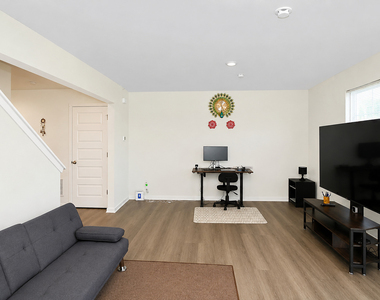 101 Fieldcrest Avenue - Photo Thumbnail 4