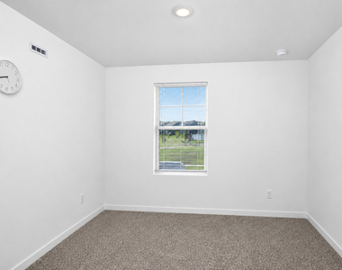 101 Fieldcrest Avenue - Photo Thumbnail 13