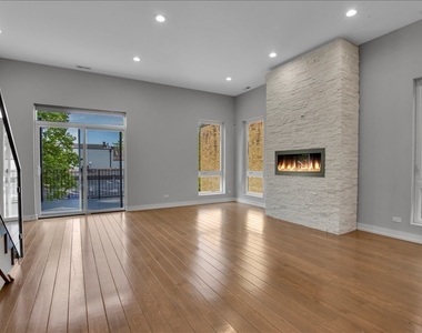 1821 W Armitage Avenue - Photo Thumbnail 4