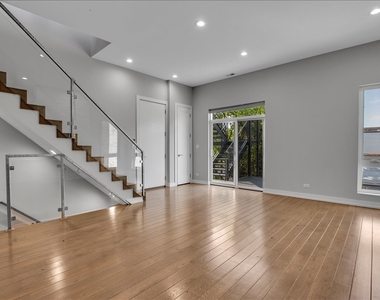 1821 W Armitage Avenue - Photo Thumbnail 3