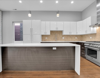 1821 W Armitage Avenue - Photo Thumbnail 7