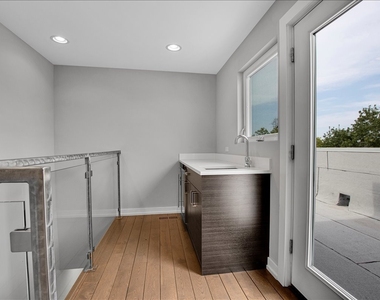 1821 W Armitage Avenue - Photo Thumbnail 25