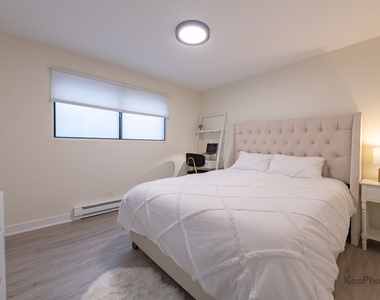 6612 W 64th Place - Photo Thumbnail 18