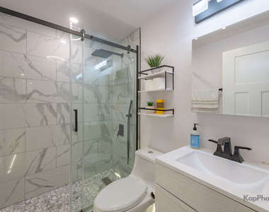 6612 W 64th Place - Photo Thumbnail 21