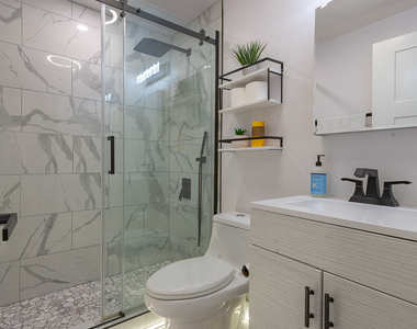 6612 W 64th Place - Photo Thumbnail 22