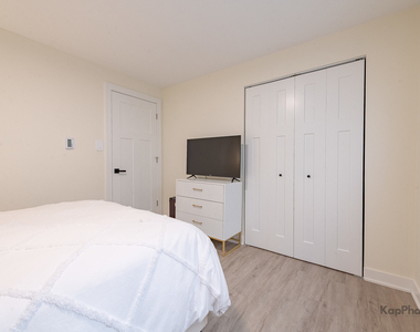 6612 W 64th Place - Photo Thumbnail 20
