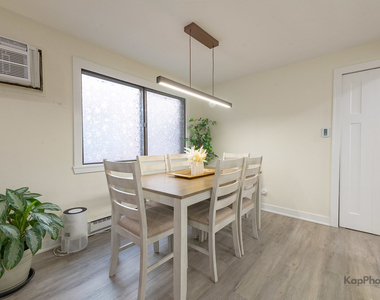 6612 W 64th Place - Photo Thumbnail 7