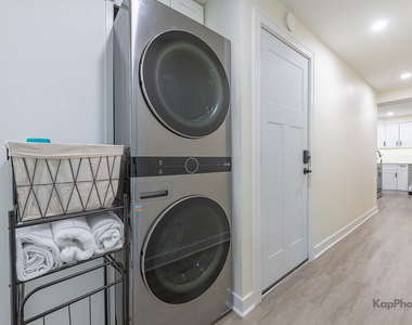 6612 W 64th Place - Photo Thumbnail 12