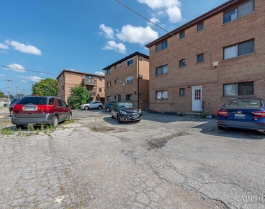 6612 W 64th Place - Photo Thumbnail 27