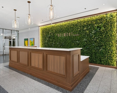 3170 N Sheridan Road - Photo Thumbnail 2