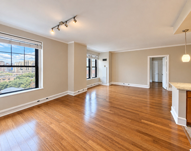 3170 N Sheridan Road - Photo Thumbnail 4