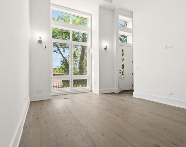 6227 D S Ellis Avenue - Photo Thumbnail 1