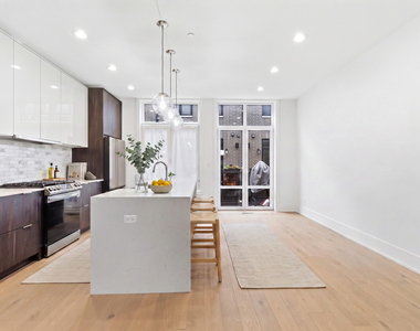 6227 D S Ellis Avenue - Photo Thumbnail 5