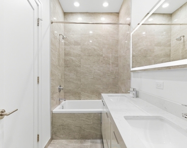 6227 D S Ellis Avenue - Photo Thumbnail 12