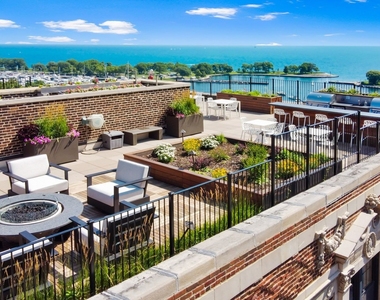 3170 N Sheridan Road - Photo Thumbnail 14