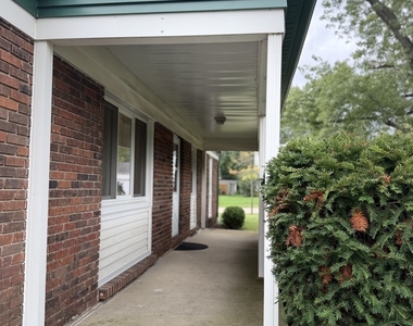 930 Dorncliff Lane - Photo Thumbnail 1