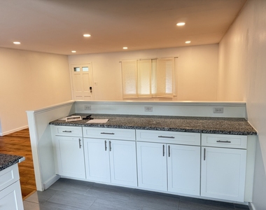 930 Dorncliff Lane - Photo Thumbnail 6