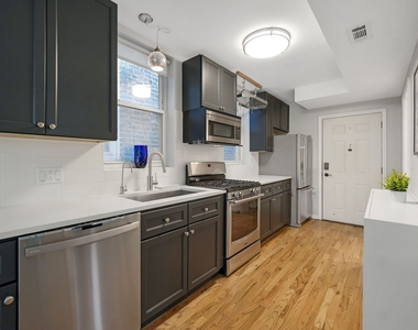 1427 W Superior Street - Photo Thumbnail 4